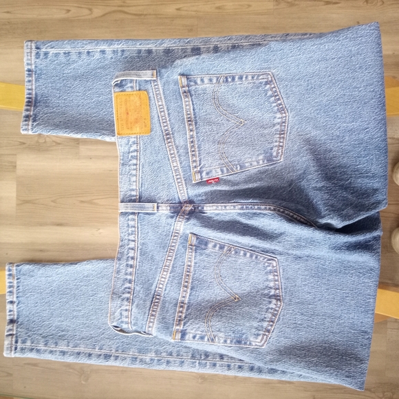Levi's Light Blue Straight Leg Jeans - Picture 5 of 7